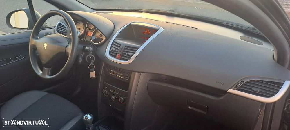 Peugeot 207 1.4 16V Active - 37