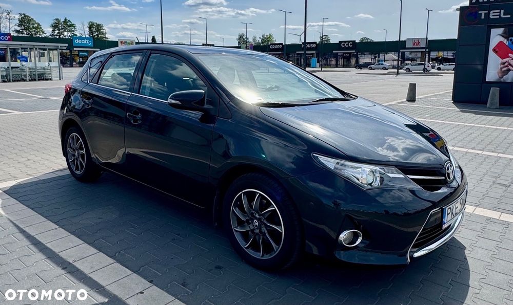 Toyota Auris 1.6 Premium + - 21