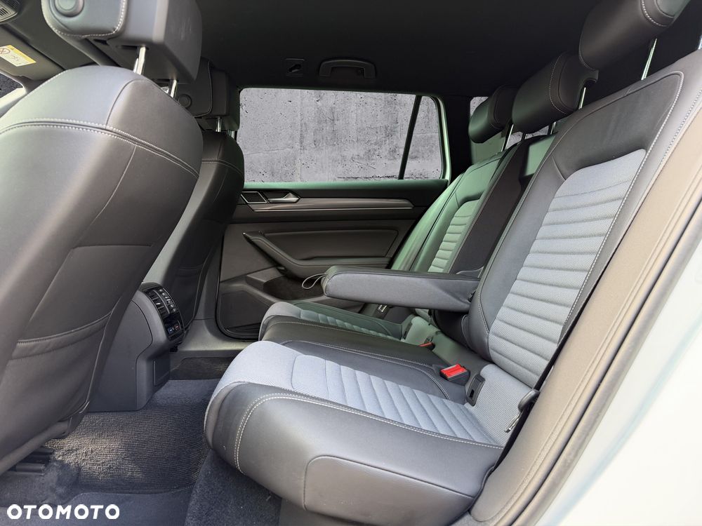 Volkswagen Passat - 19