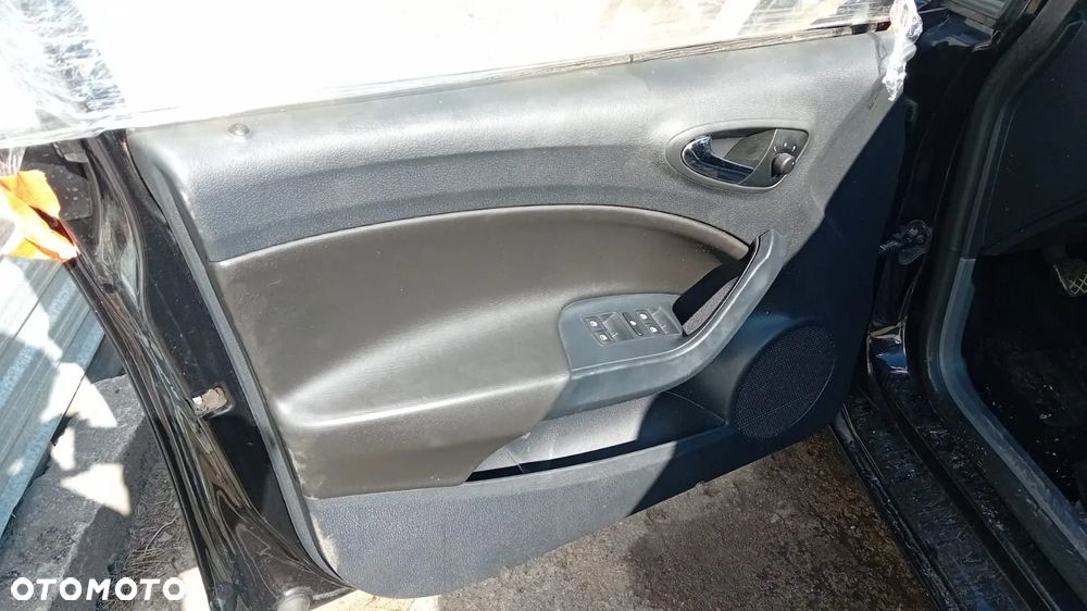 TYLKO CZĘŚCI SEAT IBIZA IV 6J 1.9TDI BXJ 90KM 66KW HB 5D 08-12R LAKIER: LC9Z - 7