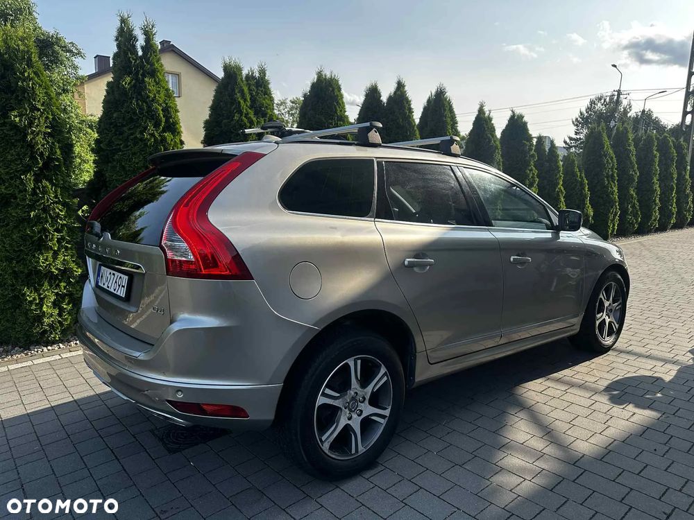 Volvo XC 60 D4 Drive-E Momentum - 3