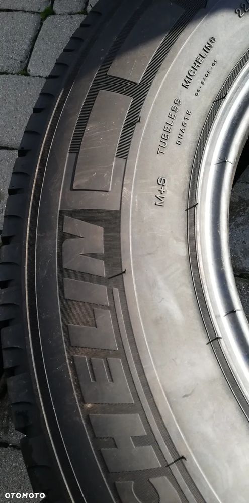 225/75/16 C michelin agilis camping - 6