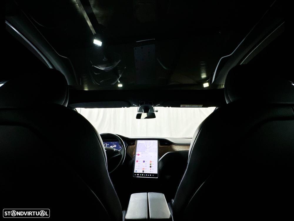 Tesla Model S Long Range AWD - 29