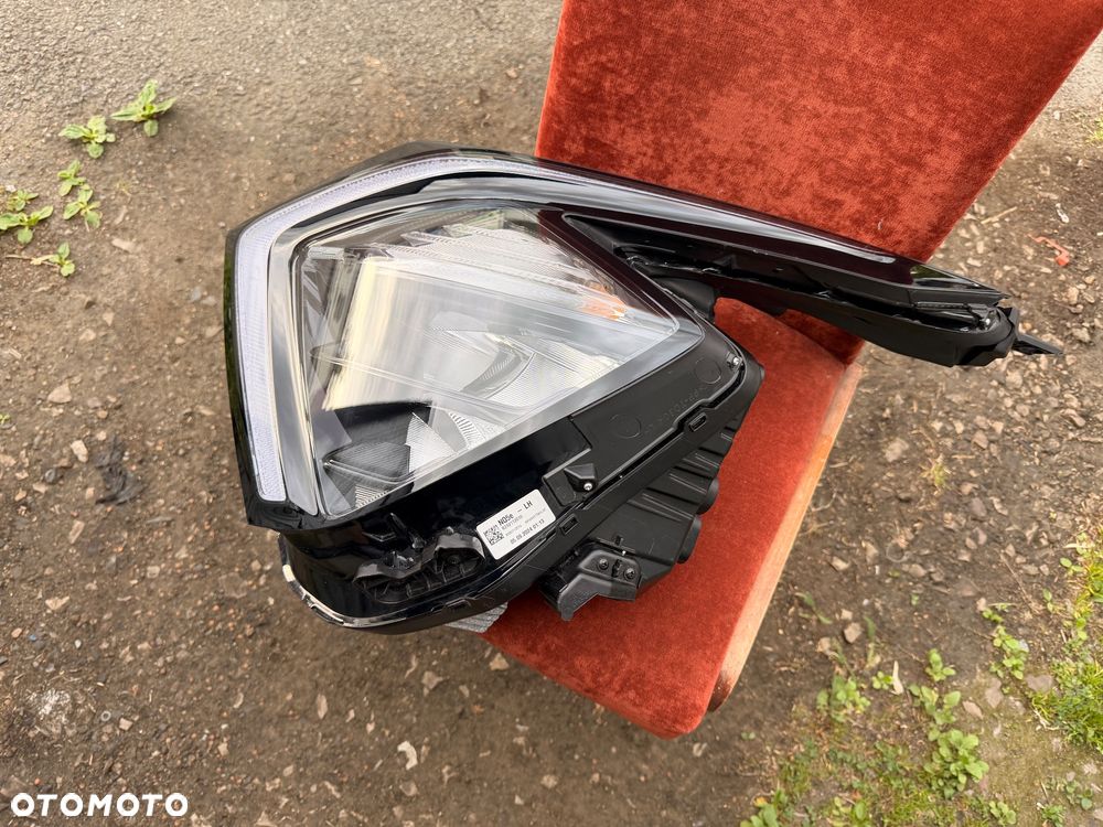 Kia Sportage 5 , V 21- lampa reflektor lewy led 92101r2000 - 1