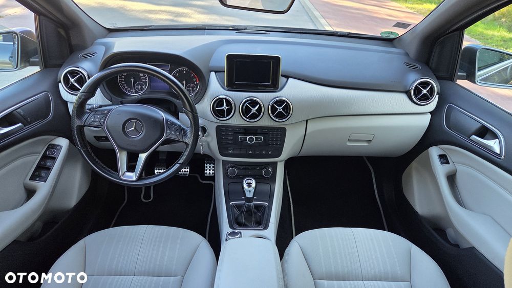 Mercedes-Benz B-Class 2014 photo 5