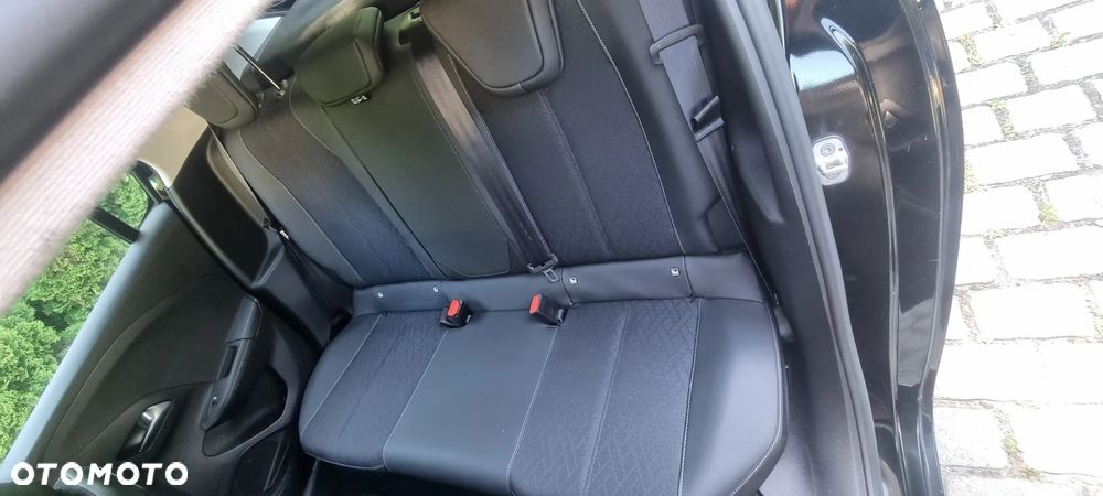 Opel Corsa 1.5 D Elegance S&S - 23