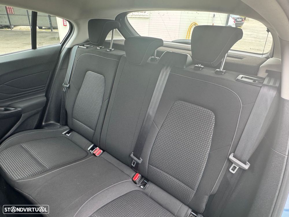 Ford Focus 1.5 TDCi ECOBlue Business Aut. - 23