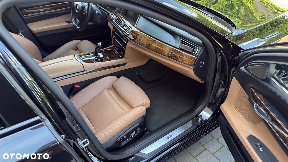 BMW Seria 7 750d xDrive - 12