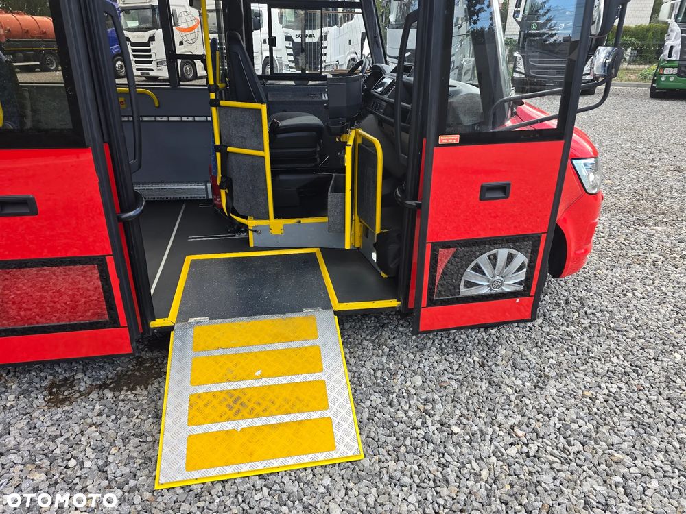 Volkswagen T6/Mikrobus/Bus szkolny/Kat B 8+1 - 22