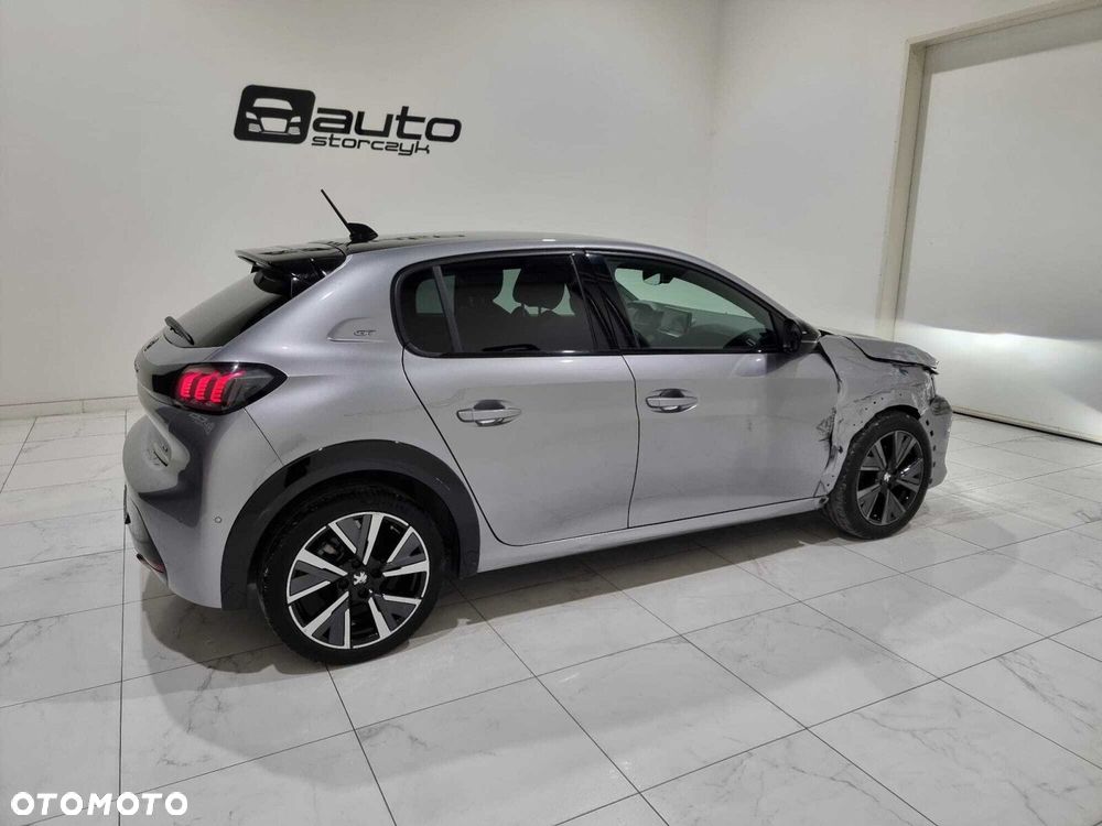 Peugeot 208 - 9