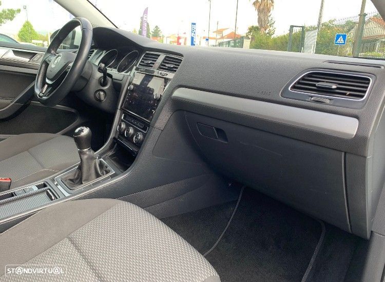 VW Golf 1.6 TDI Confortline - 18