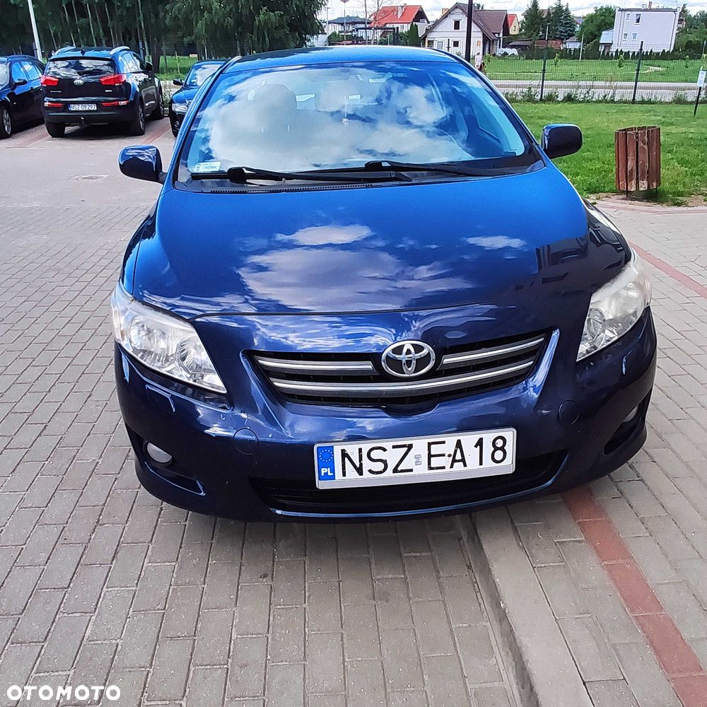 Toyota Corolla - 1