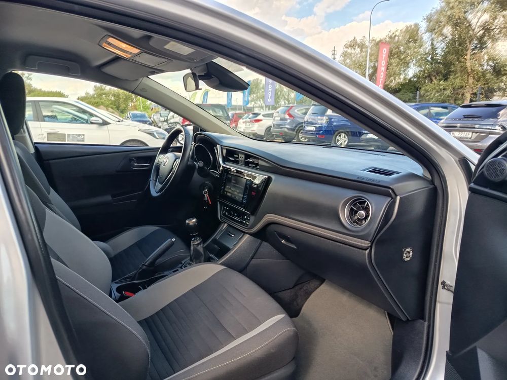 Toyota Auris 1.33 VVT-i Premium - 25