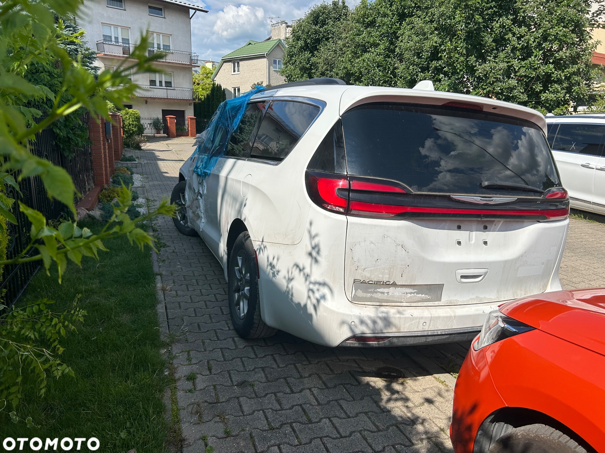 Chrysler Pacifica - 5