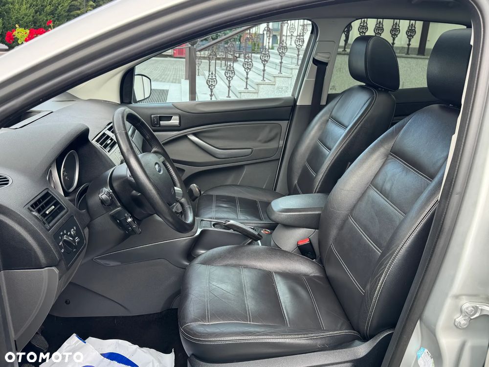 Ford Kuga 2.0 TDCi 4x4 Titanium - 14