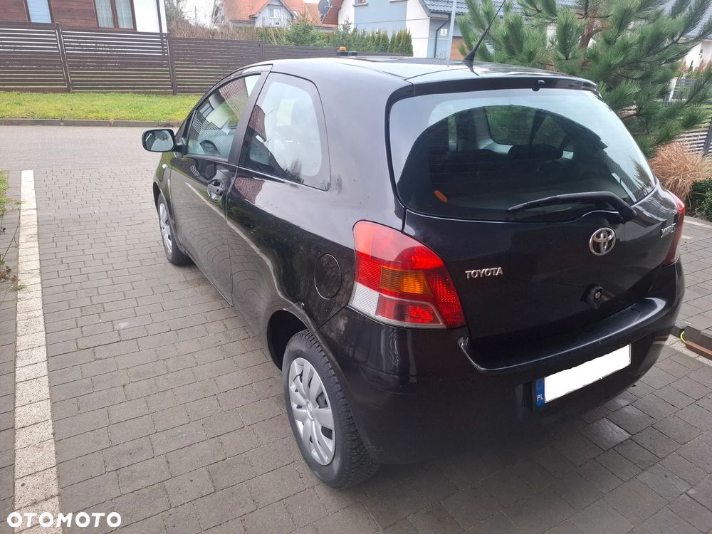 Toyota Yaris - 4