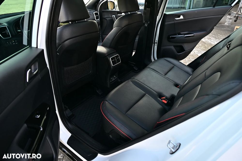 Kia Sportage 1.6 DSL MHEV 7DCT HP 4x2 GT Line - 16