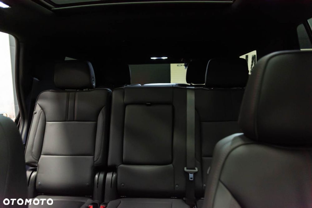 Chevrolet Tahoe - 28