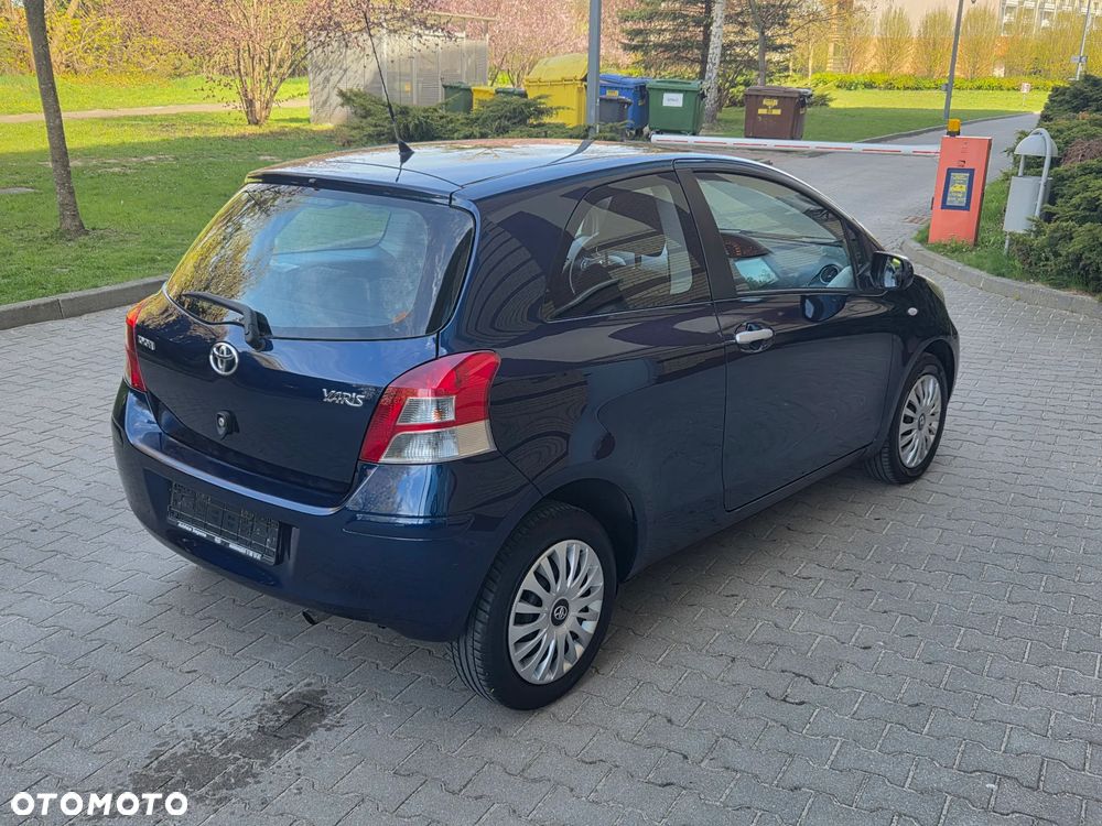 Toyota Yaris 1.33 VVT-i Executive - 17