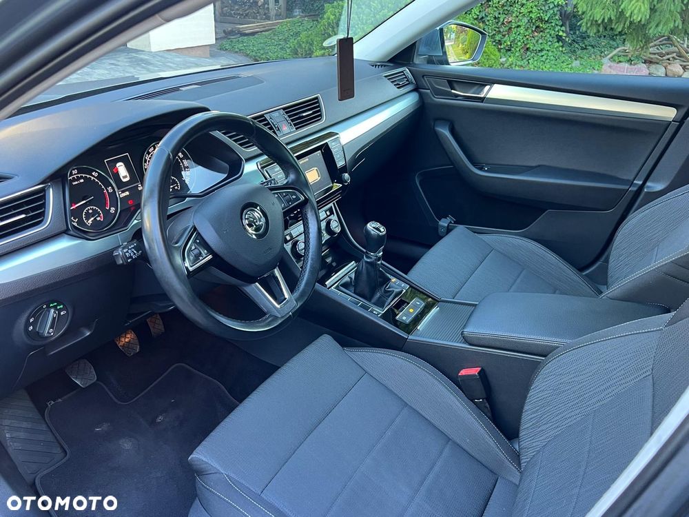 Skoda Superb 1.6 TDI GreenLine - 16
