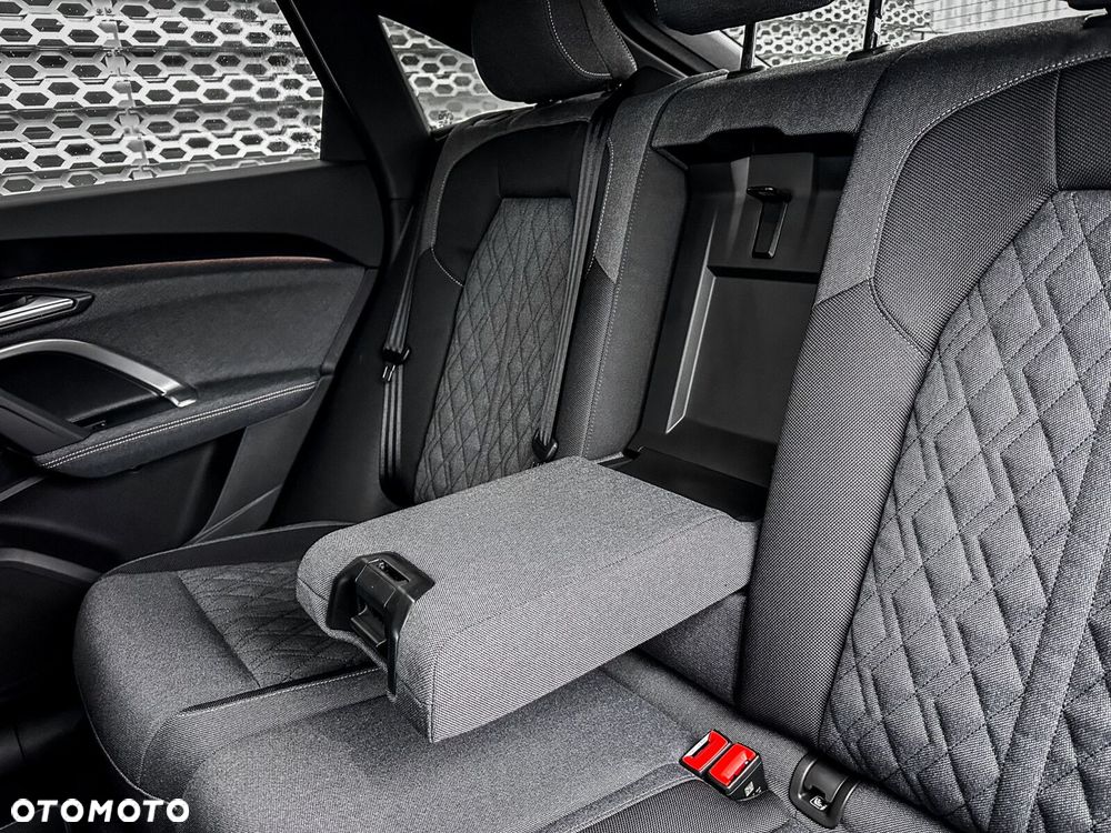 Audi Q5 Sportback - 34