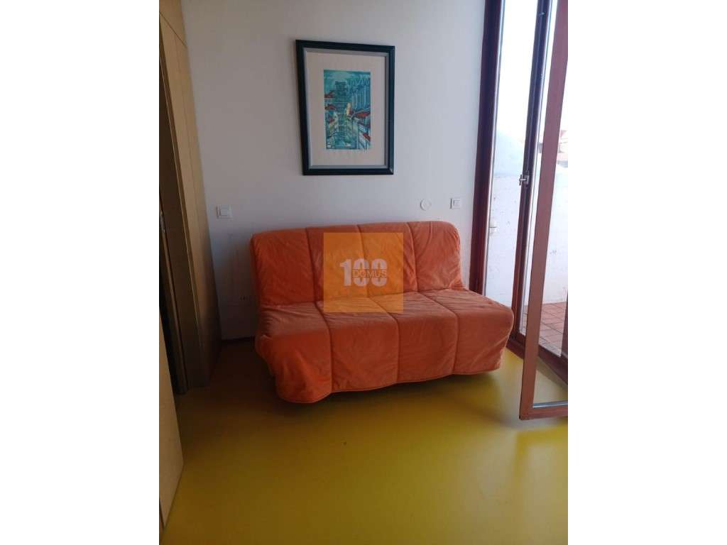 Estúdio com mezanino e terraço em Cedofeita - Grande imagem: 3/18