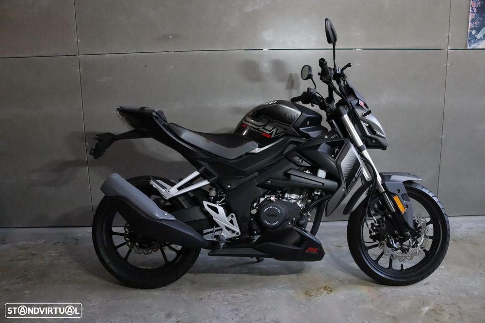 UM XTREET - 2