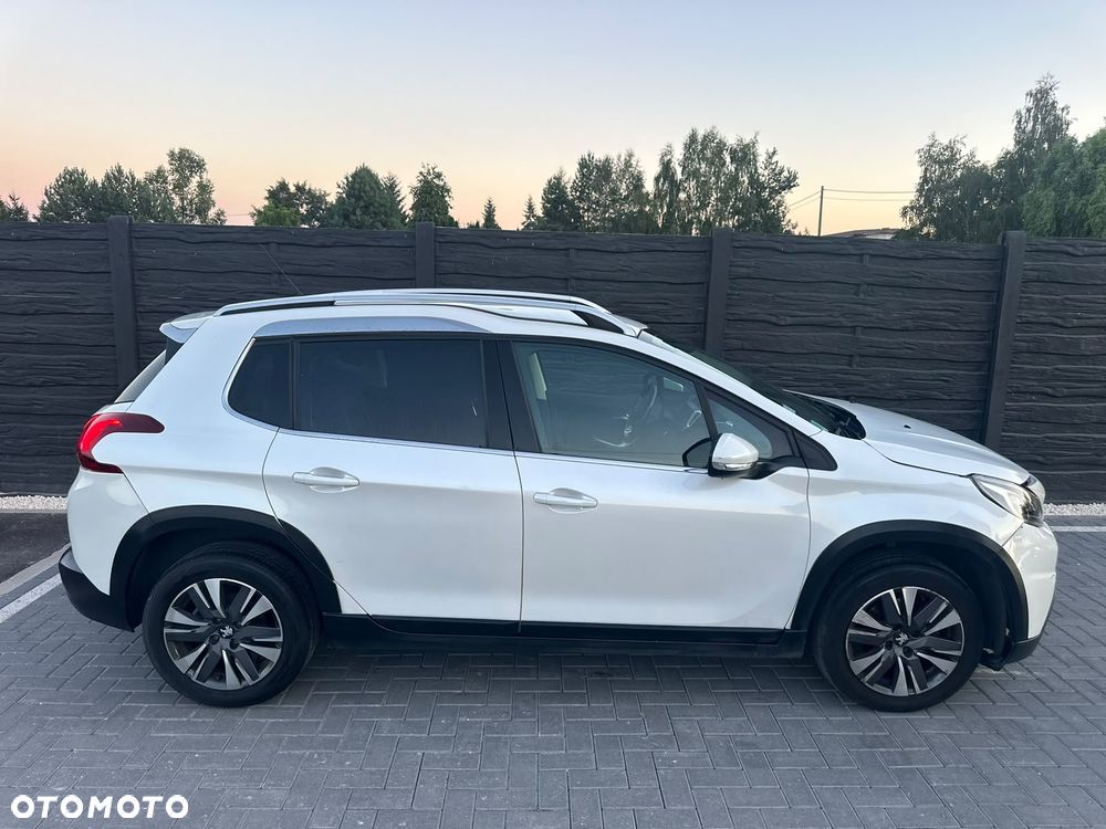 Peugeot 2008 PureTech 110 Stop&Start EAT6 Allure - 31