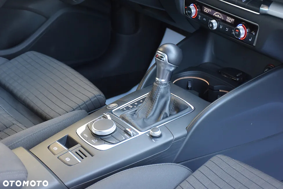 Audi A3 1.8 TFSI quattro S tronic S line Sportpaket - 27