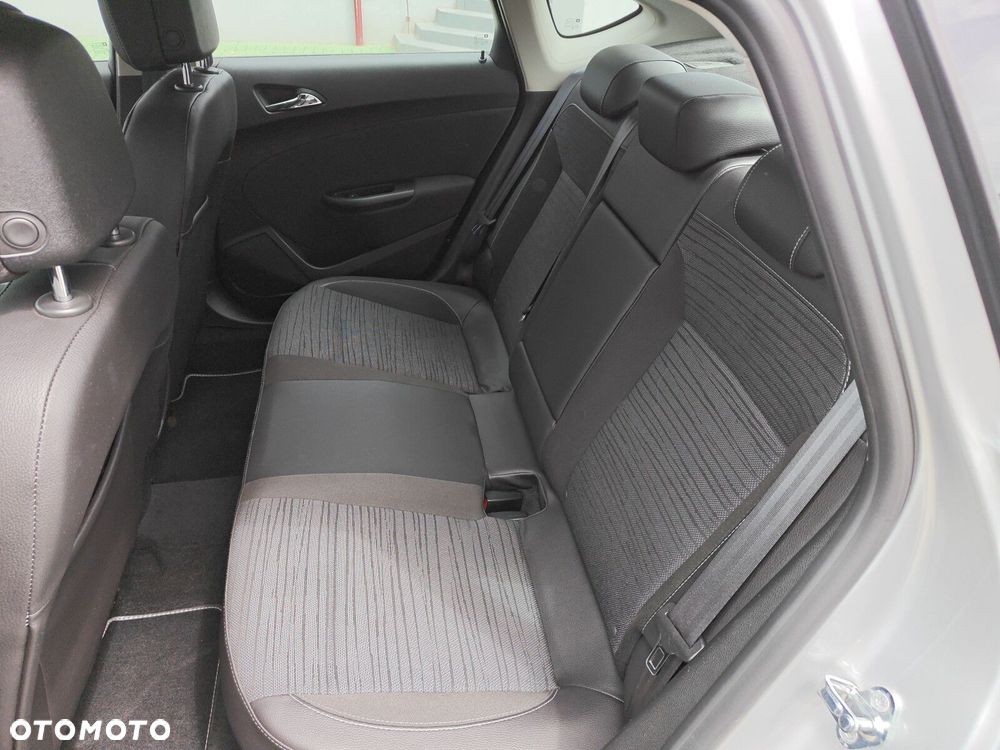 Opel Astra - 17