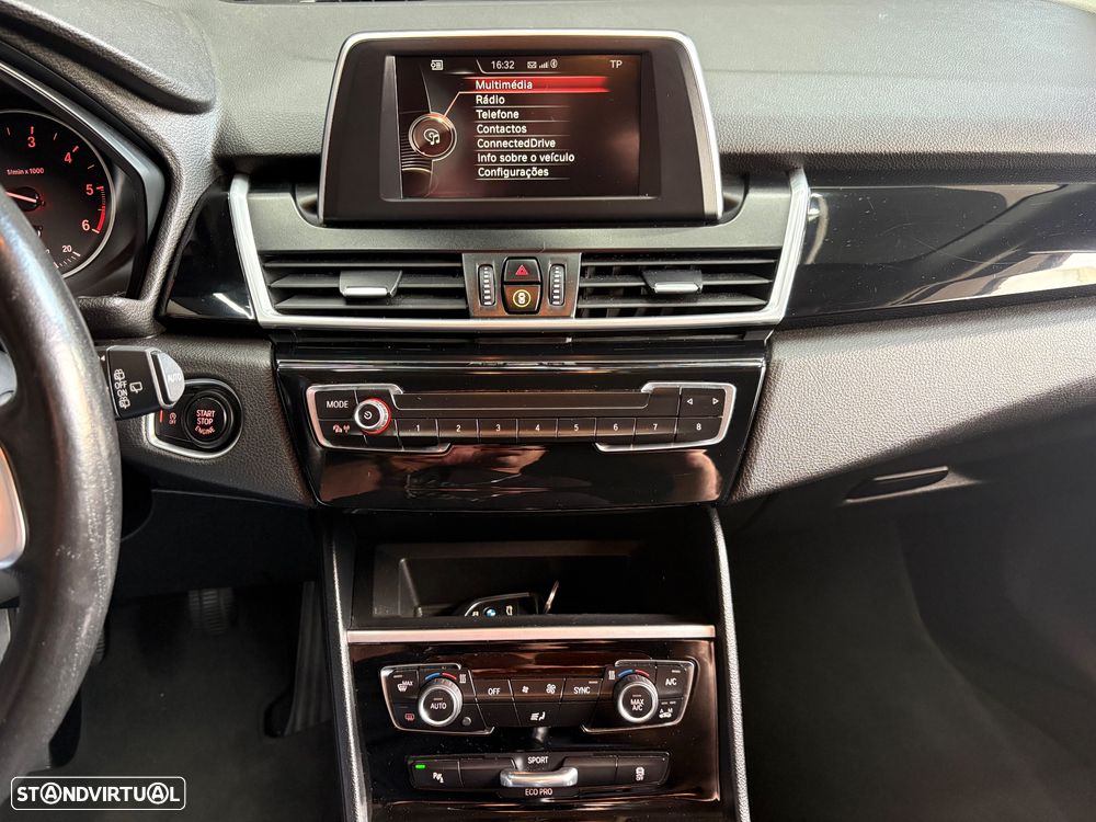 BMW 218 Active Tourer d Line Sport - 11