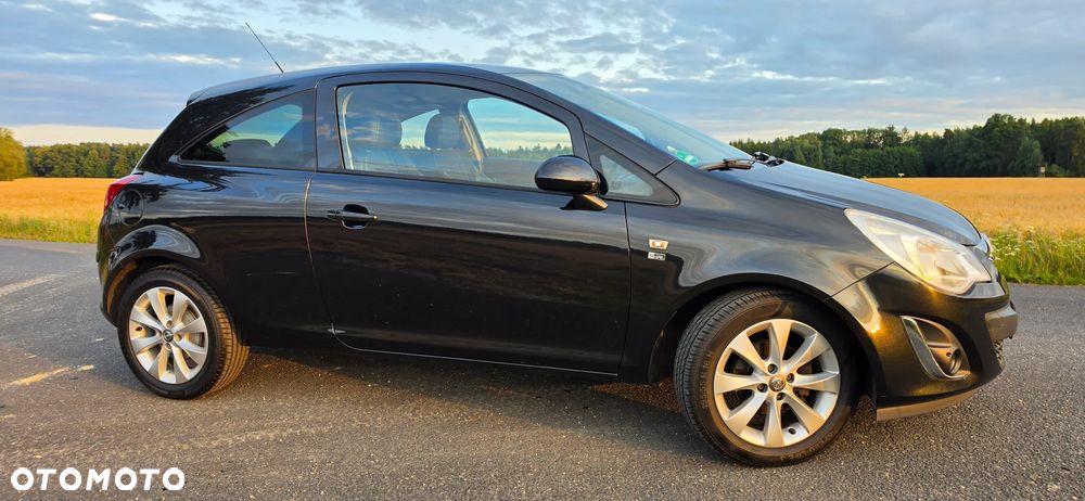 Opel Corsa 1.4 16V 150 Jahre - 4