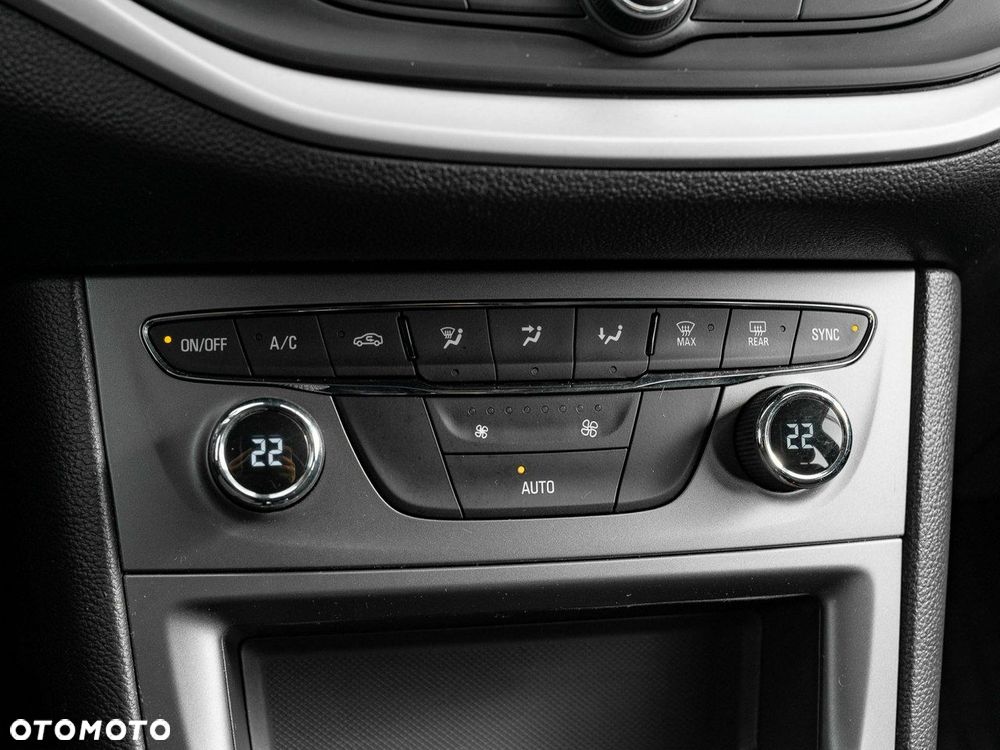 Opel Astra 1.2 T Edition S&S - 18