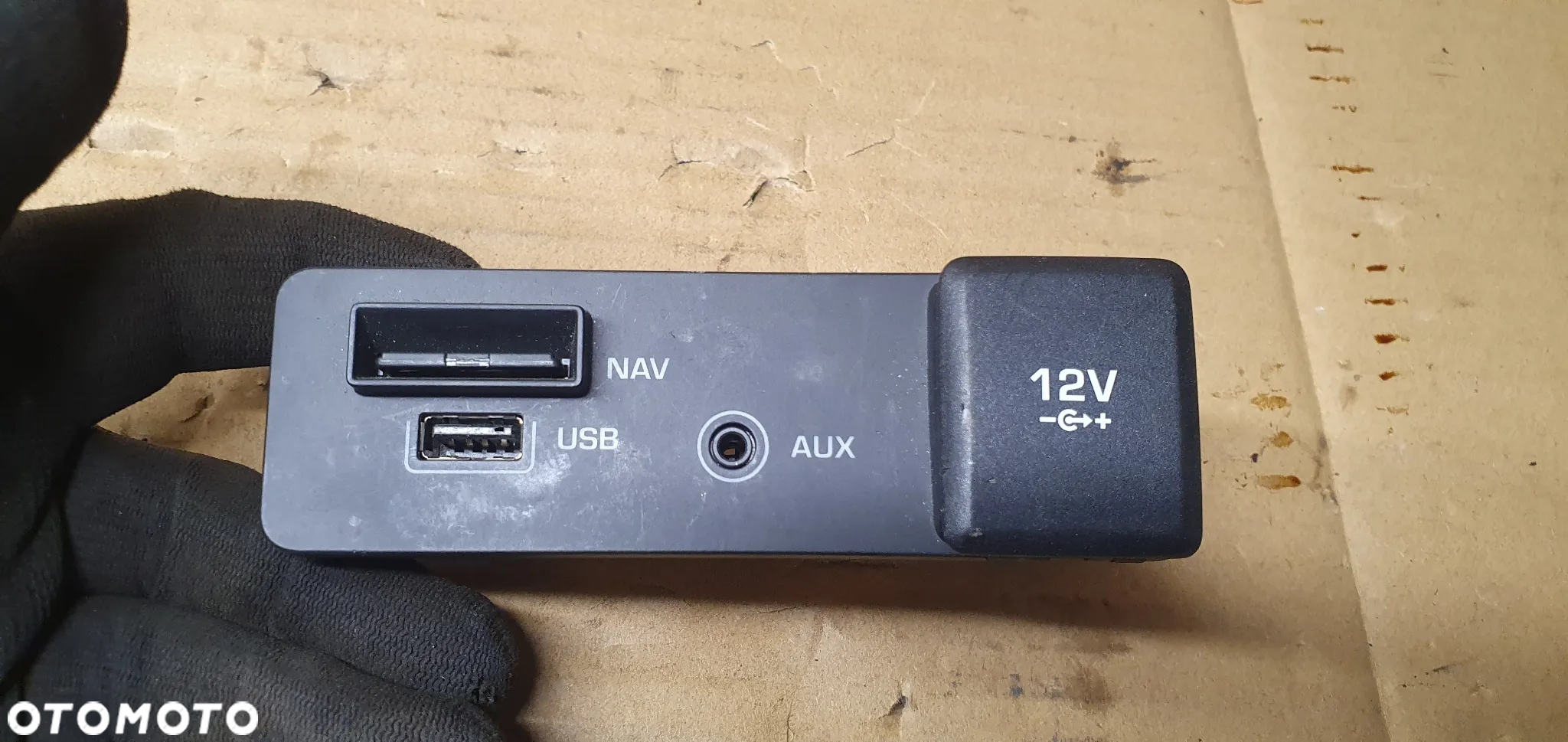 Czytnik Gniazdo AUX USB Land Rover Discovery Sport L550 FK72-19C166-BD - 3