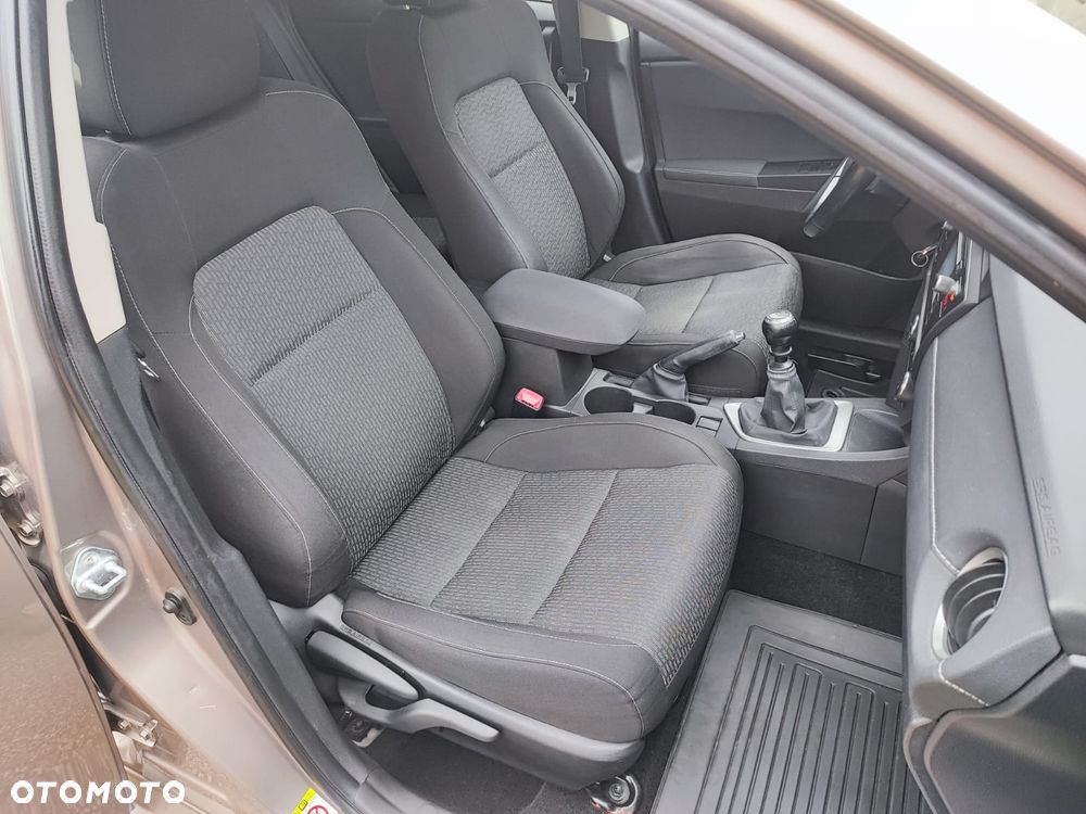 Toyota Auris - 28