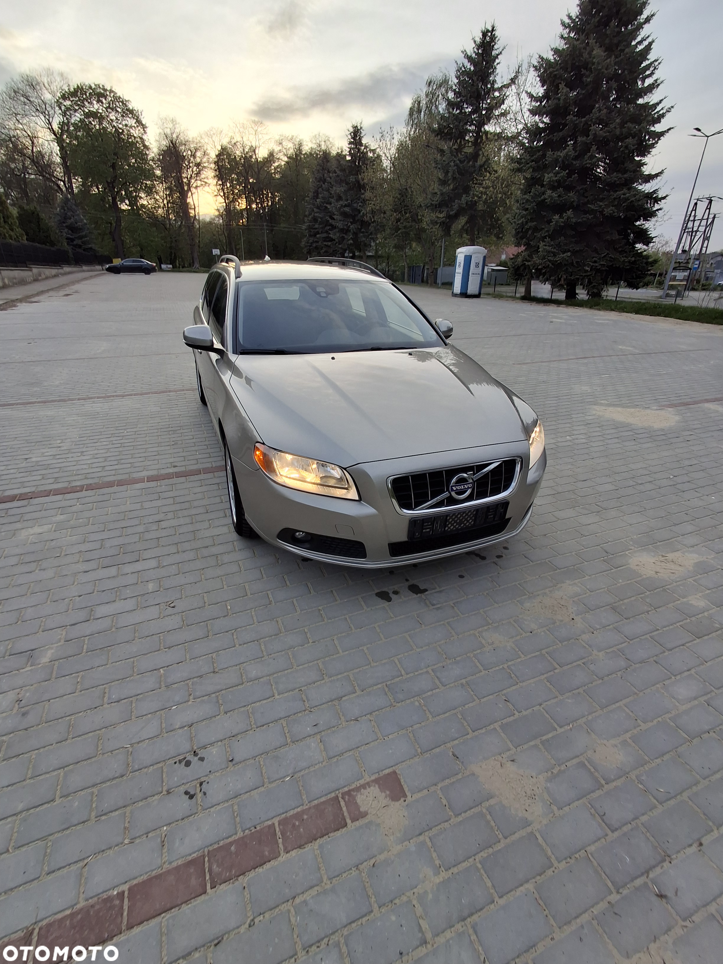 Volvo V70 D3 Momentum - 4