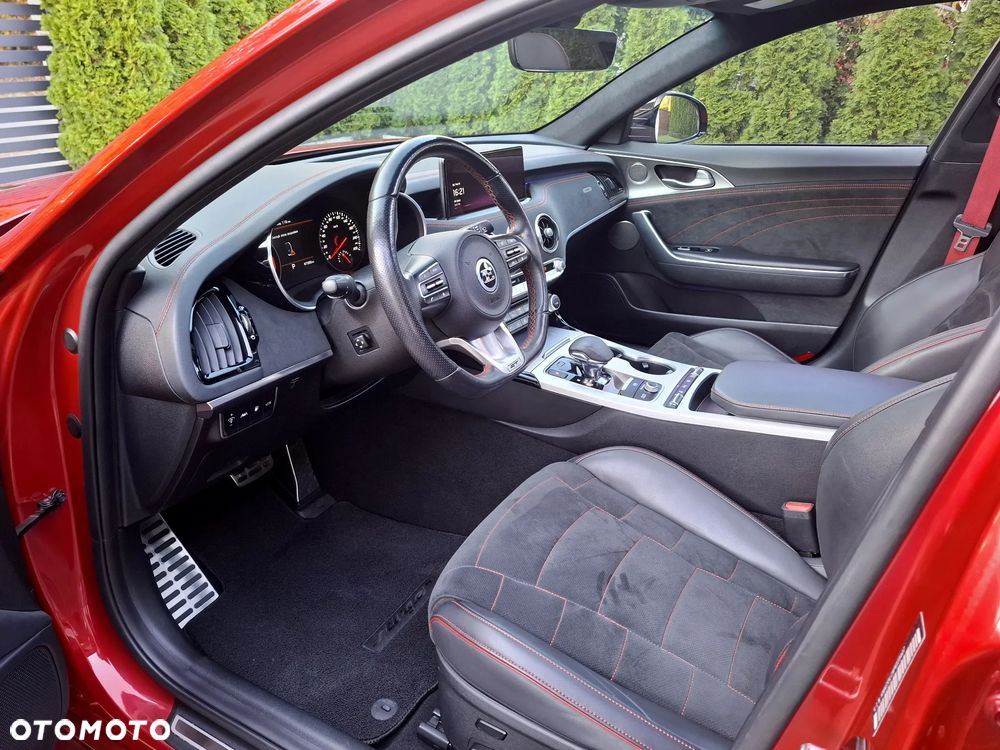 Kia Stinger 3.3 T-GDI V6 GT AWD - 11