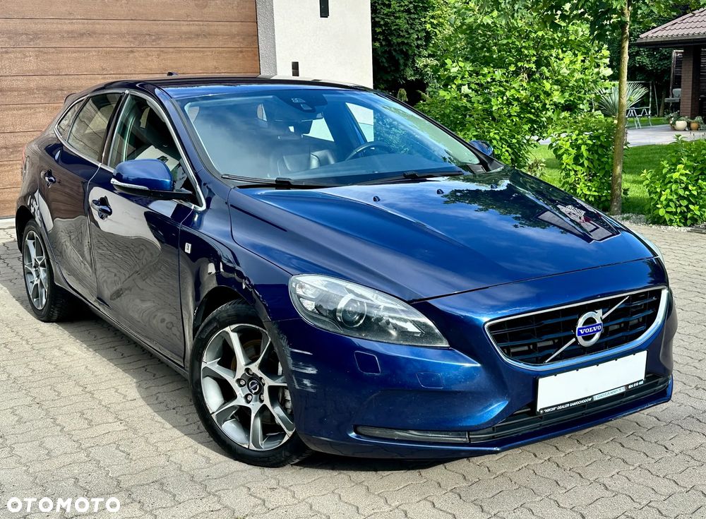 Volvo V40 D4 Drive-E Ocean Race - 1