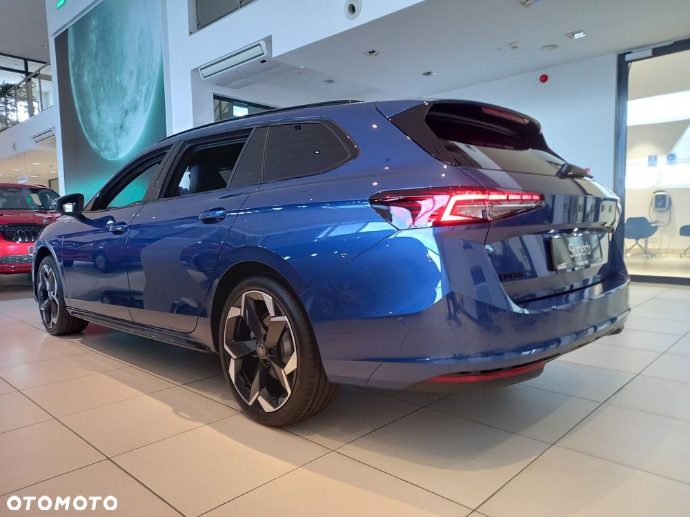 Skoda Superb 2.0 TDI SCR 4x4 Sportline DSG - 4