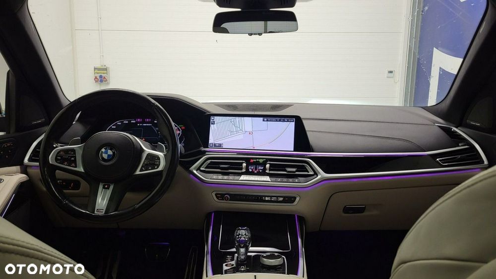 BMW X7 M50i sport - 17