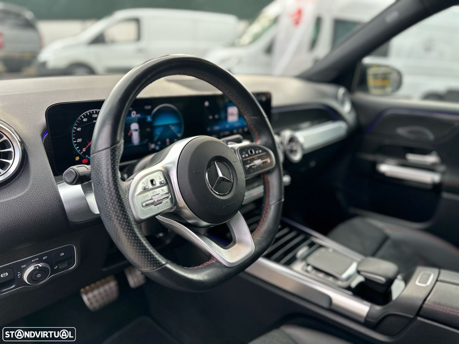 Mercedes-Benz GLB 180 d AMG Line - 11