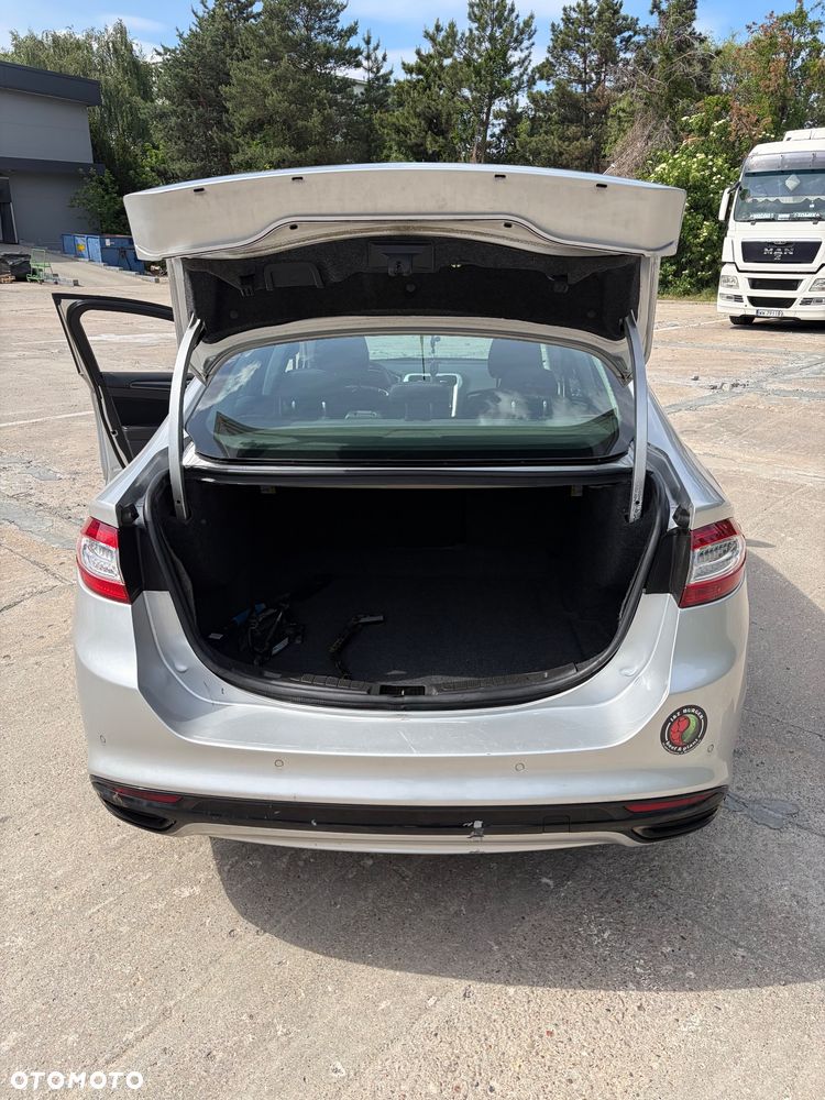 Ford Fusion - 5