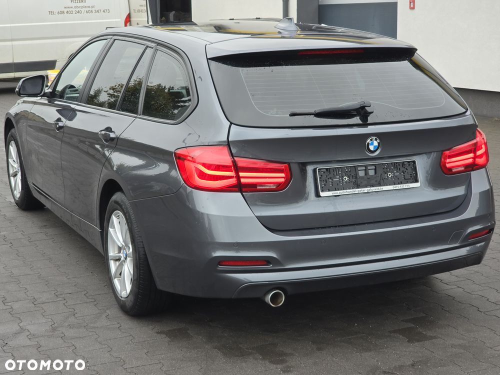 BMW Seria 3 318d Touring Sport Line - 7
