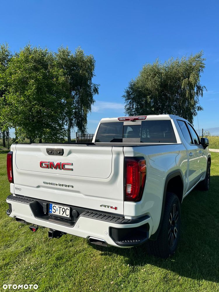 GMC Sierra - 28