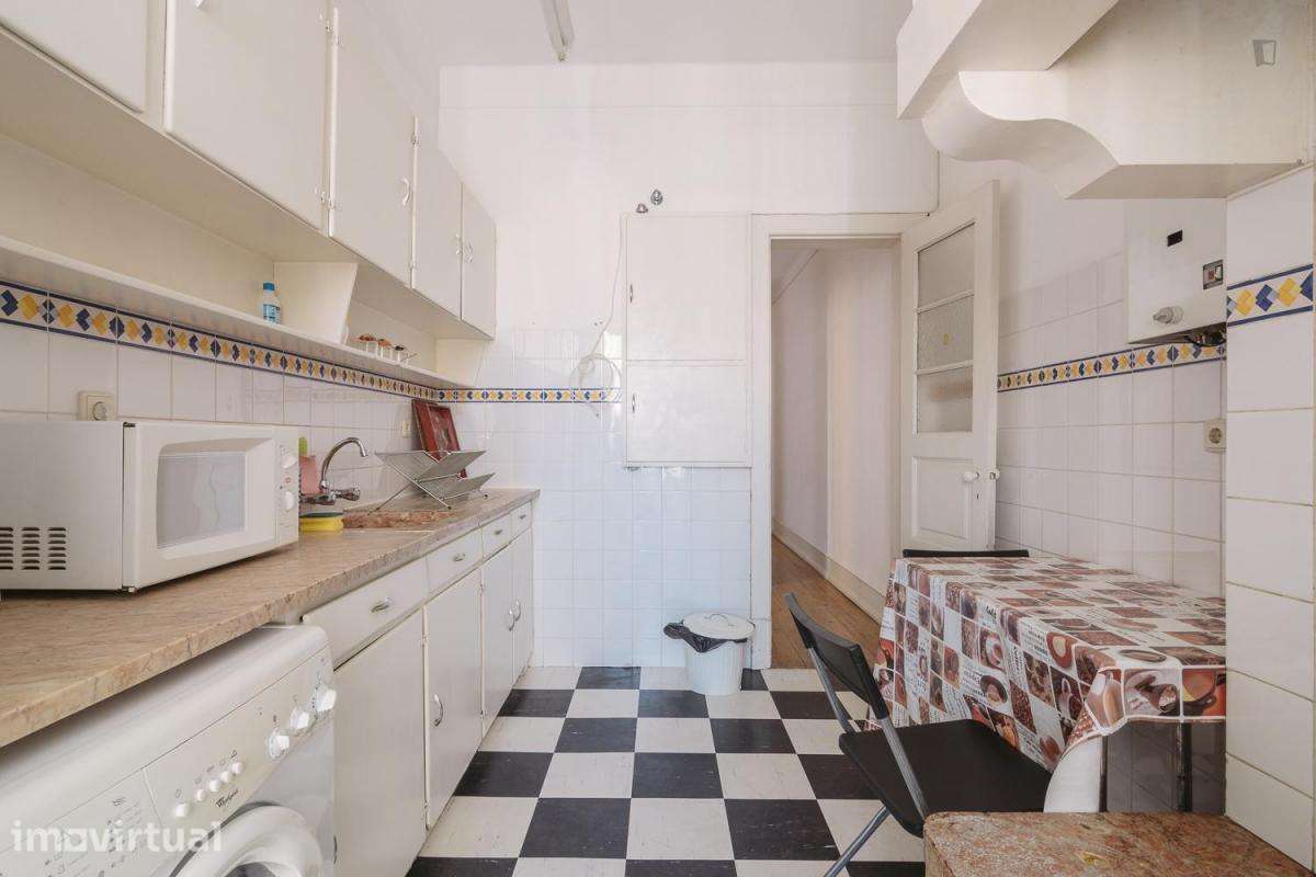 Quarto - localizado em Sete Rios Lisbon - Grande imagem: 5/25