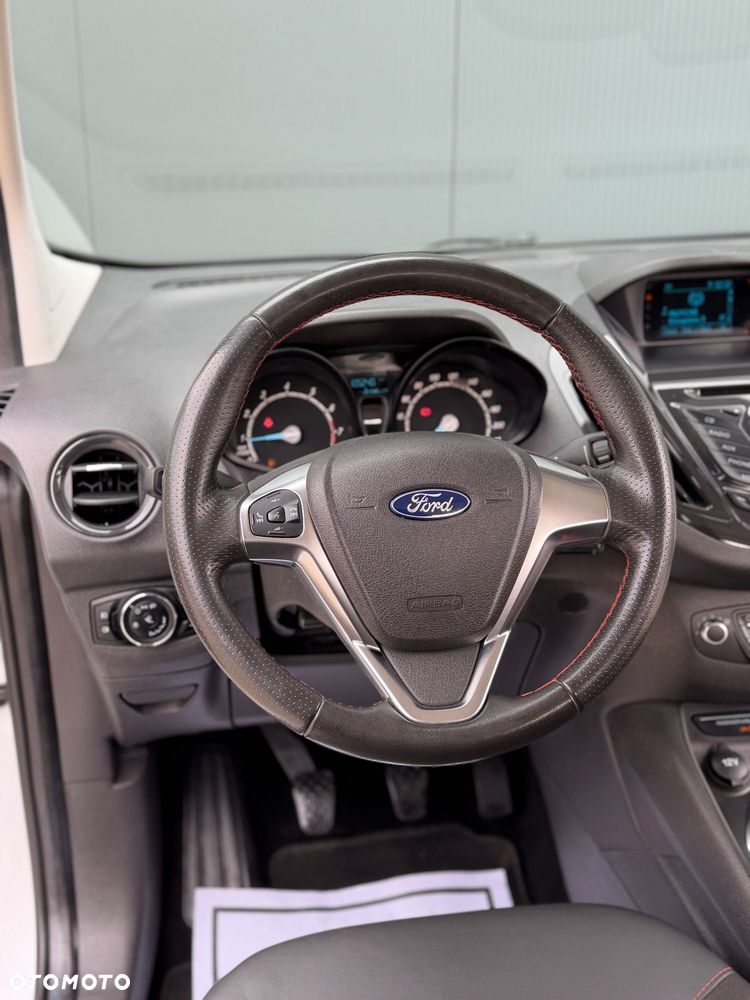 Ford Tourneo Courier 1.0 EcoBoost Titanium - 35