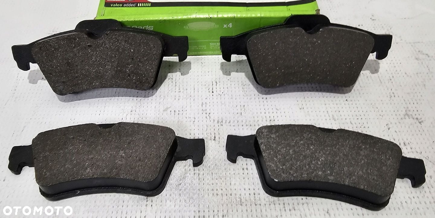 NOWE KLOCKI HAMULCOWE TYŁ RENAULT / FORD / SAAB / OPEL / NISSAN - 598472 - 3