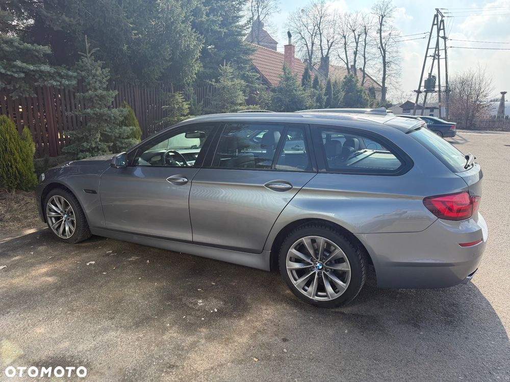 BMW Seria 5 525d xDrive Sport-Aut - 10