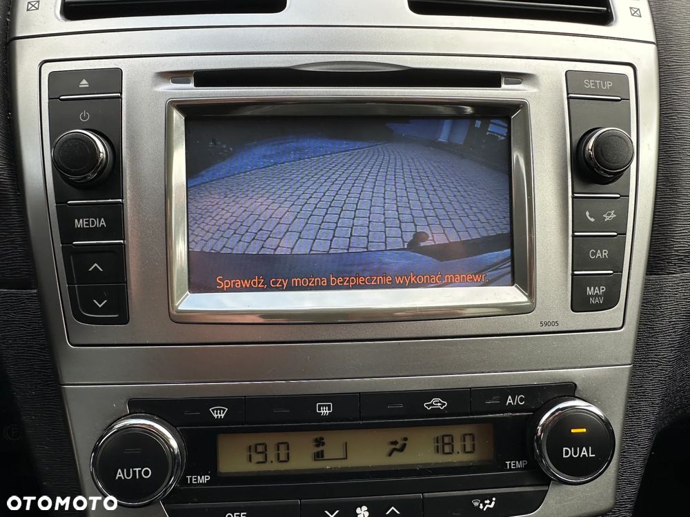 Toyota Avensis 2012 photo 4