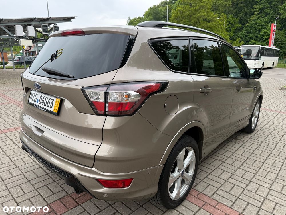 Ford Kuga 2.0 TDCi 4x4 ST-Line - 4